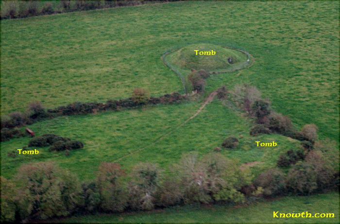 Fourknocks - main mound and two unexcavated tombs