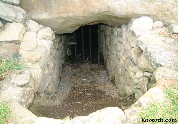 Souterrain - Knowth main mound