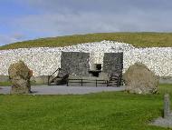 Newgrange Megalithic Passage Tomb - Brú na Bóinne